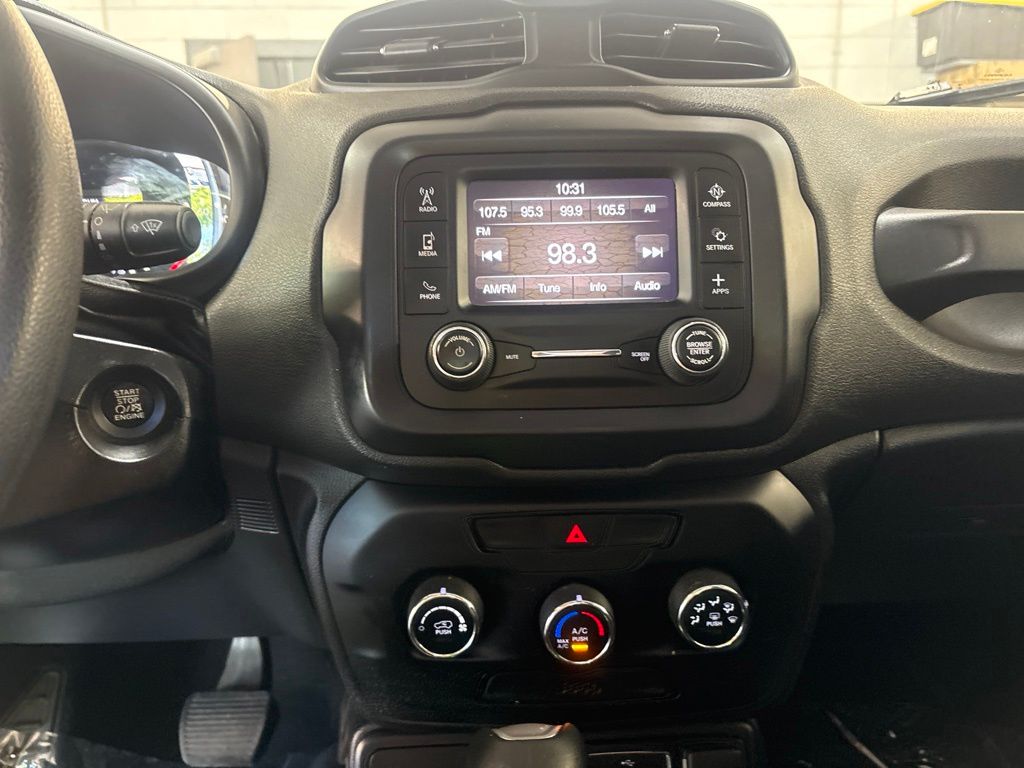 Thumbnail: 2019 Jeep Renegade - 14