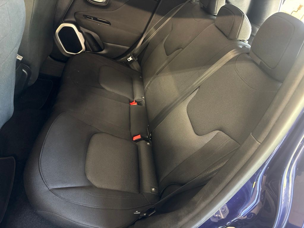 Thumbnail: 2019 Jeep Renegade - 11