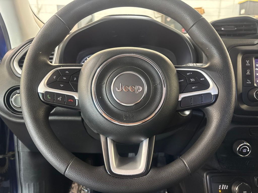 Thumbnail: 2019 Jeep Renegade - 8