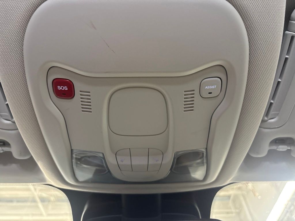 Thumbnail: 2021 Jeep Renegade - 31