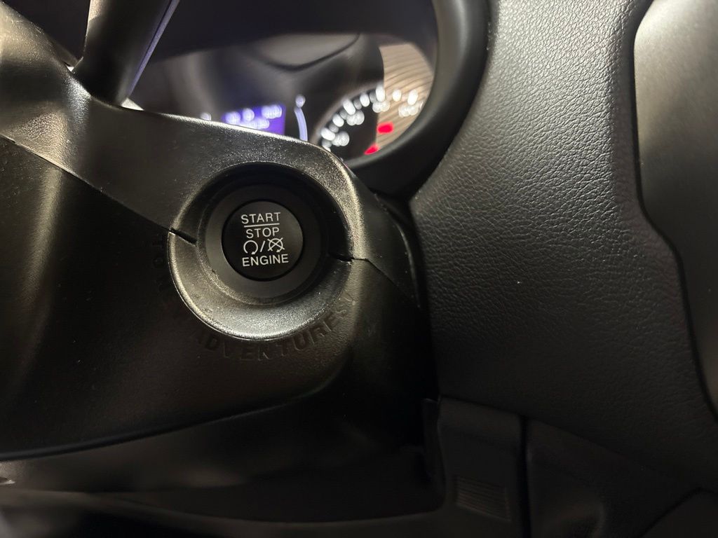 Thumbnail: 2021 Jeep Renegade - 26
