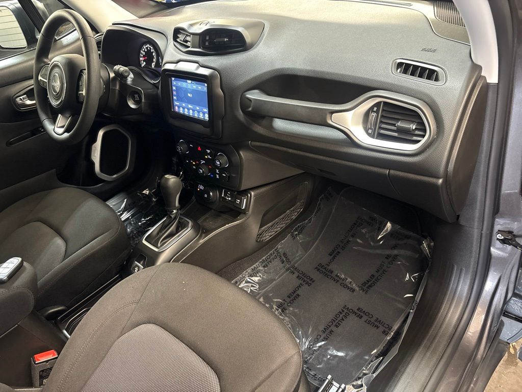 Thumbnail: 2021 Jeep Renegade - 13