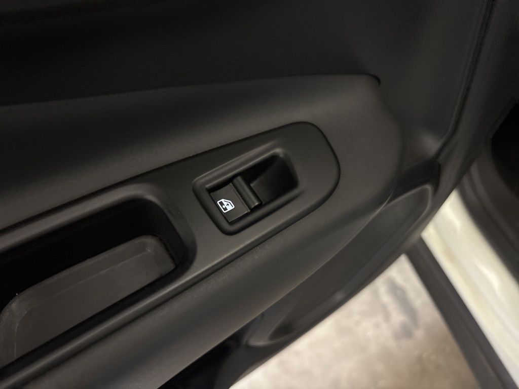 Thumbnail: 2023 Jeep Renegade - 29