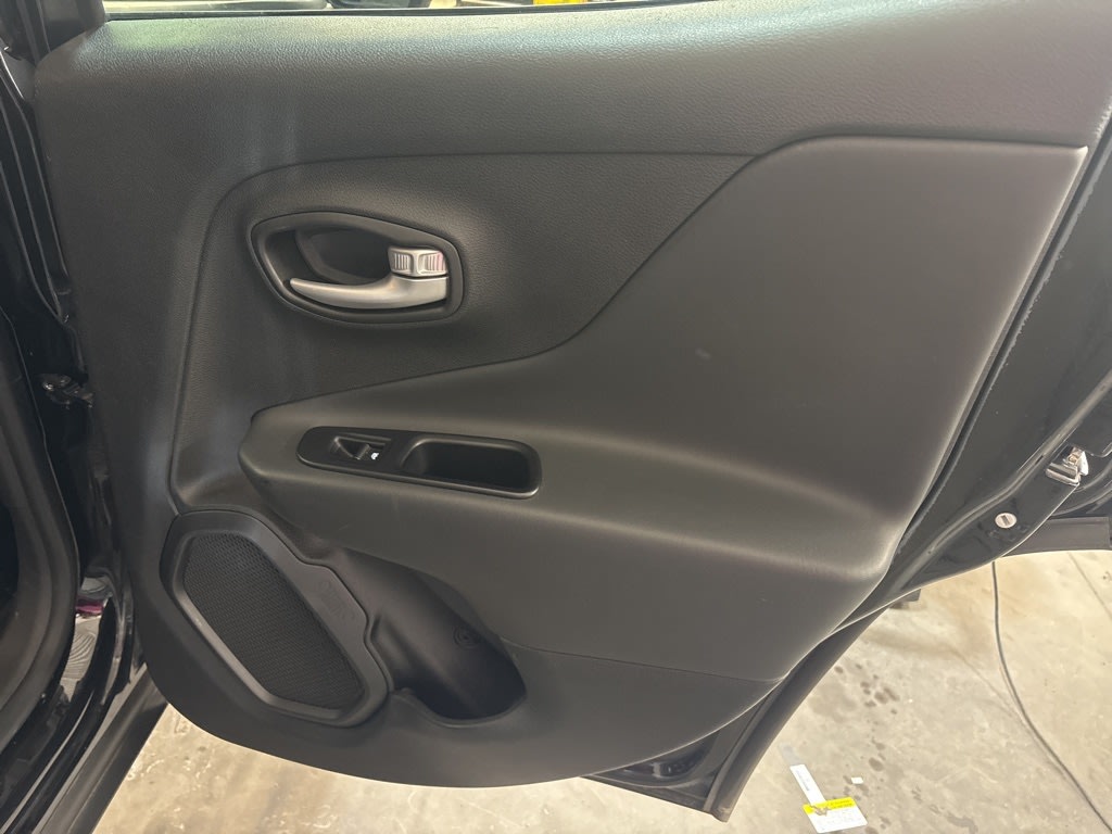 Thumbnail: 2023 Jeep Renegade - 33