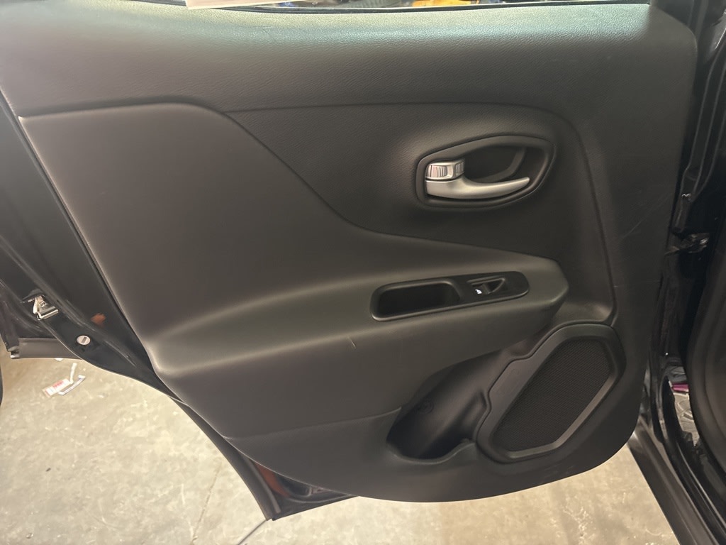 Thumbnail: 2023 Jeep Renegade - 30