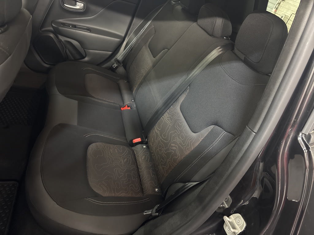 Thumbnail: 2023 Jeep Renegade - 32