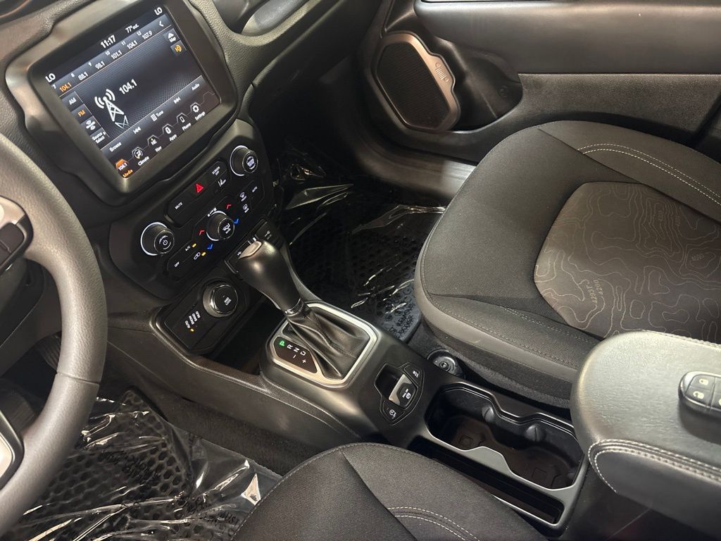 Thumbnail: 2023 Jeep Renegade - 15