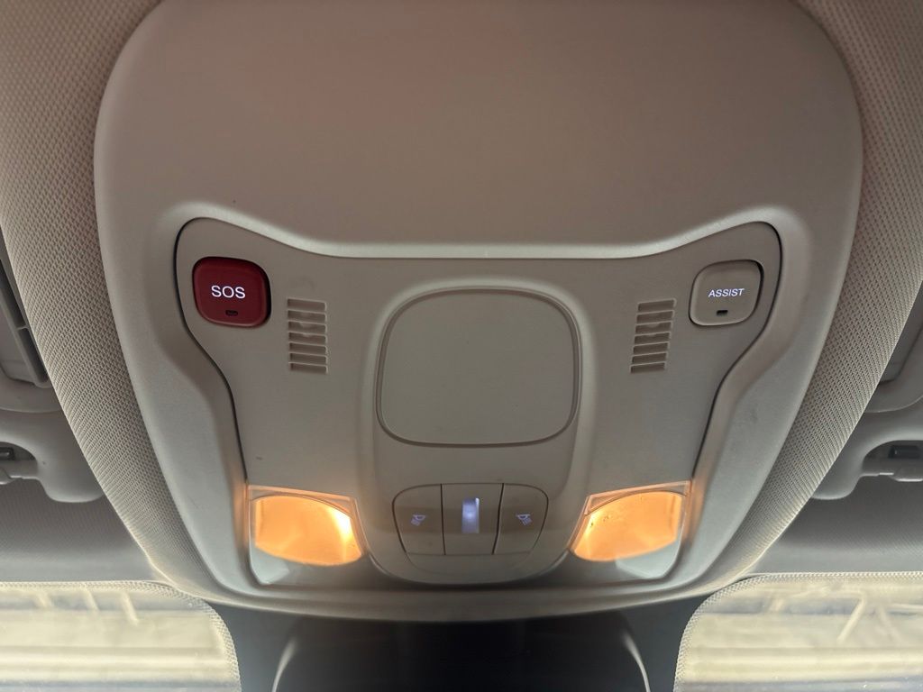 Thumbnail: 2023 Jeep Renegade - 30