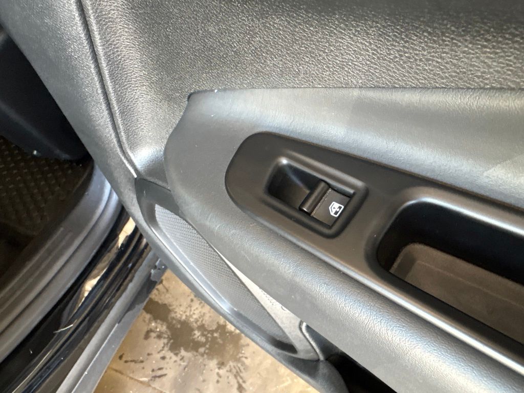 Thumbnail: 2023 Jeep Renegade - 34