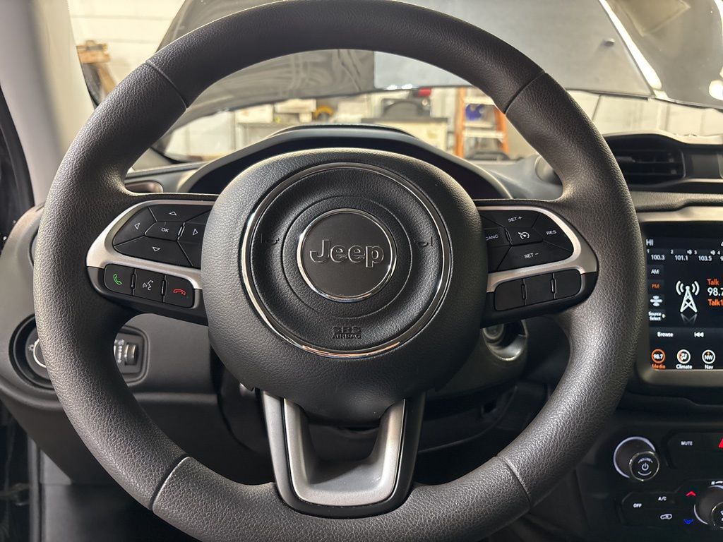 Thumbnail: 2023 Jeep Renegade - 8
