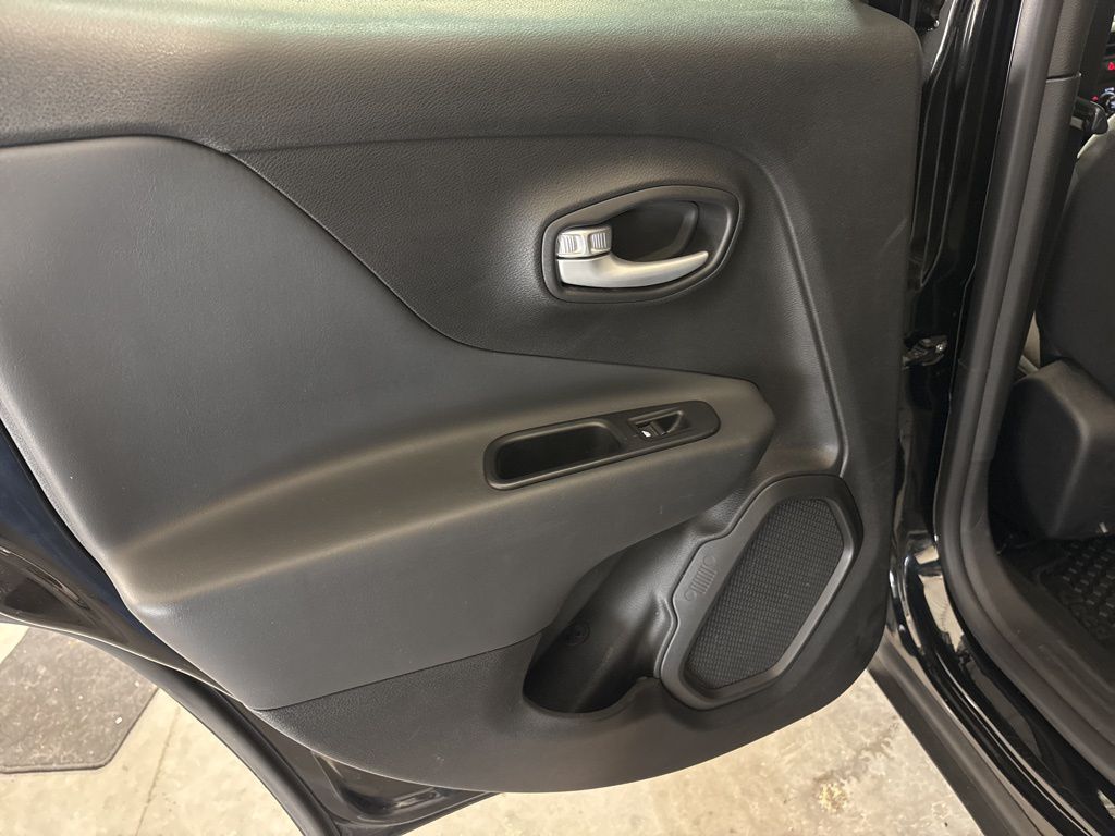 Thumbnail: 2023 Jeep Renegade - 34