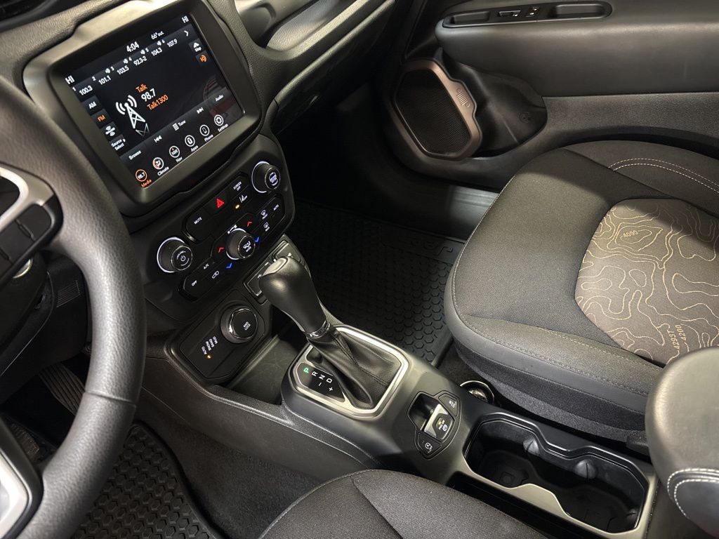 Thumbnail: 2023 Jeep Renegade - 15