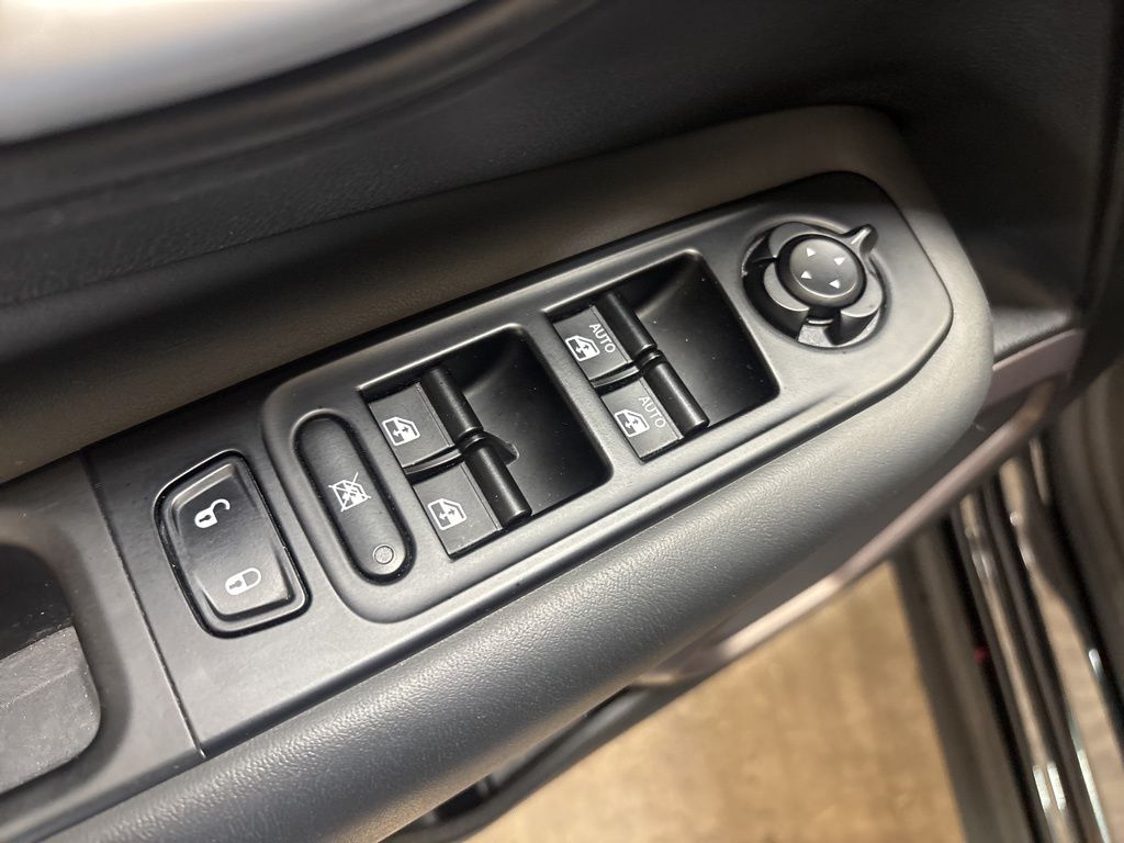 Thumbnail: 2023 Jeep Renegade - 23
