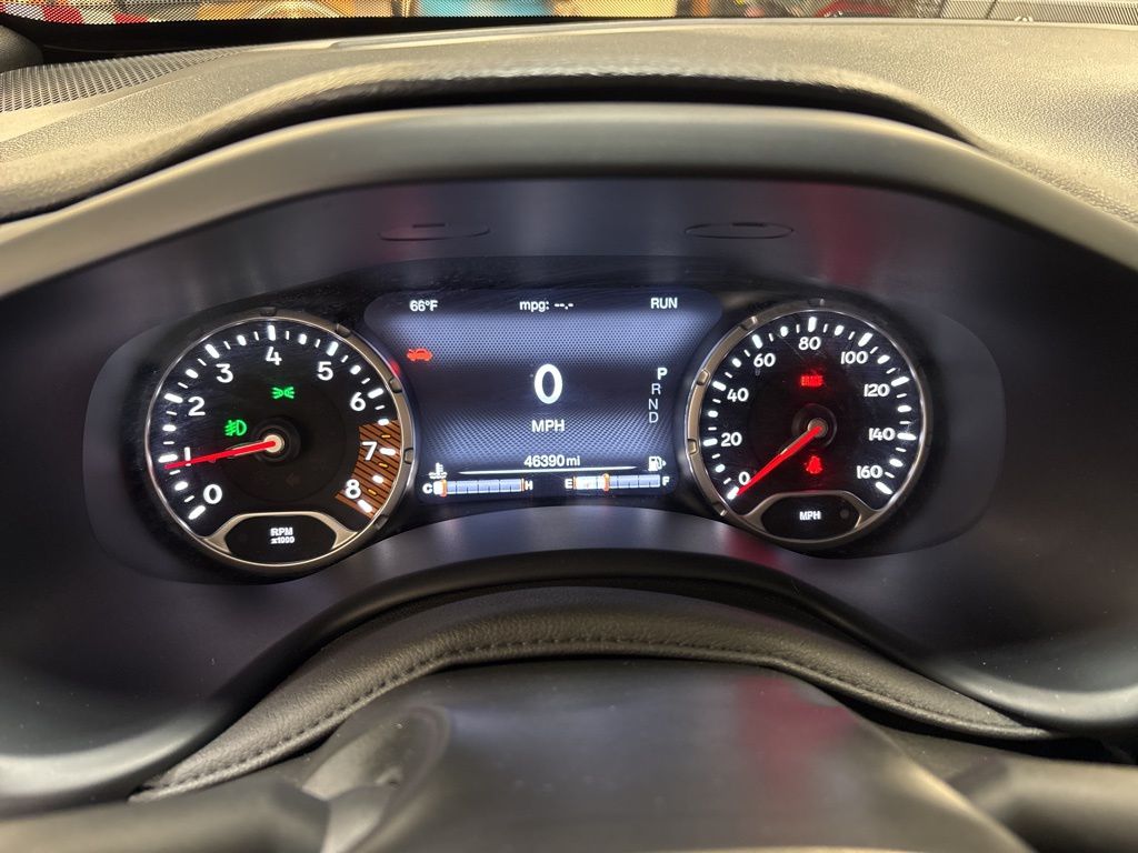 Thumbnail: 2023 Jeep Renegade - 16