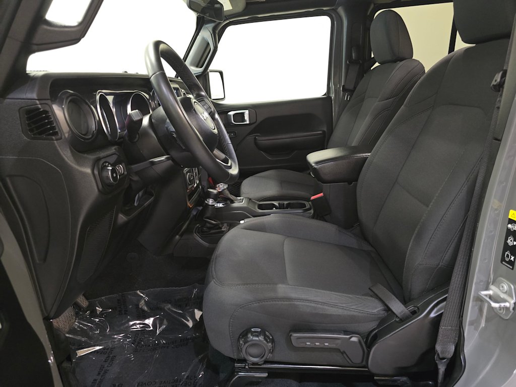 Thumbnail: 2022 Jeep Wrangler - 11