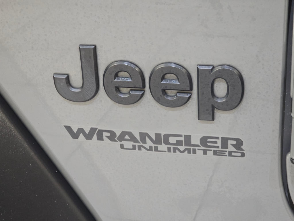 Thumbnail: 2022 Jeep Wrangler - 7