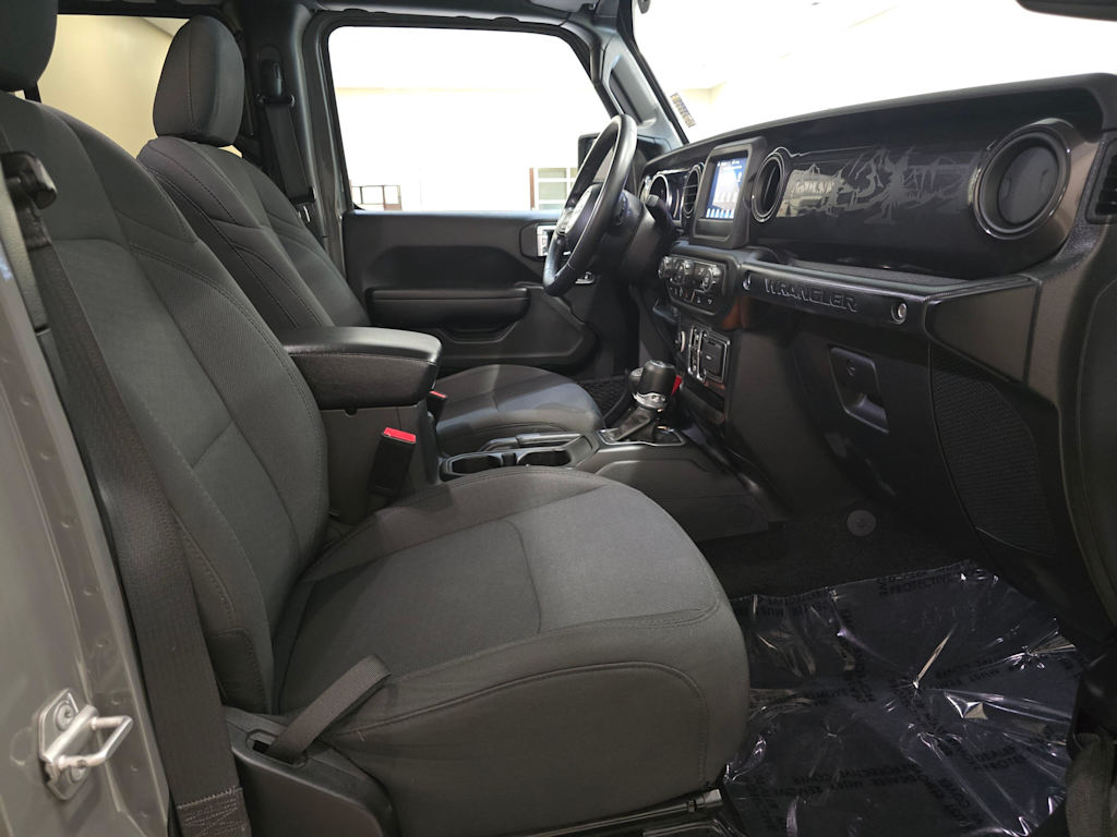 Thumbnail: 2022 Jeep Wrangler - 12