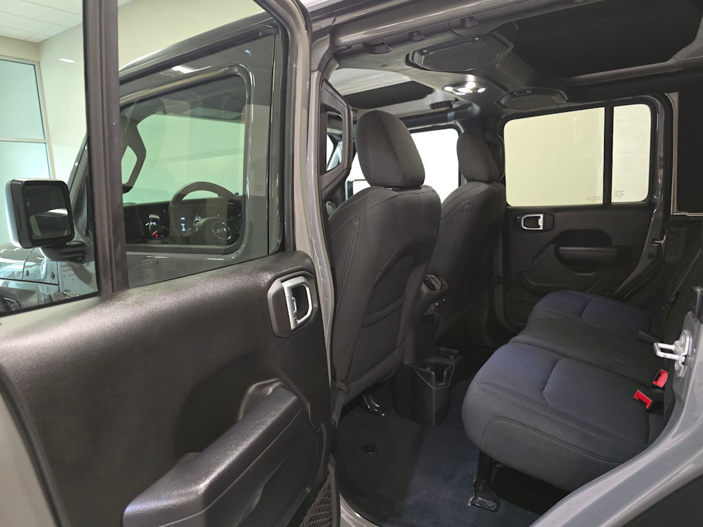 Thumbnail: 2022 Jeep Wrangler - 28
