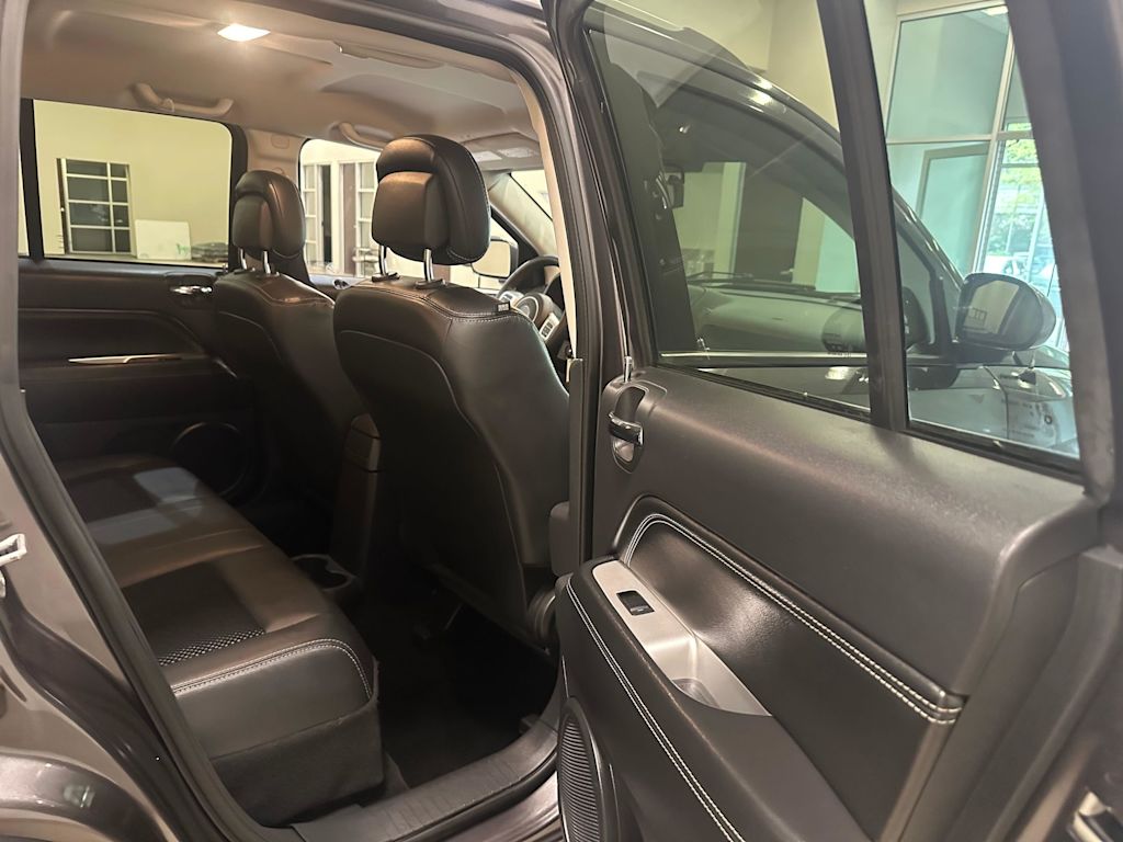 Thumbnail: 2016 Jeep Compass - 28