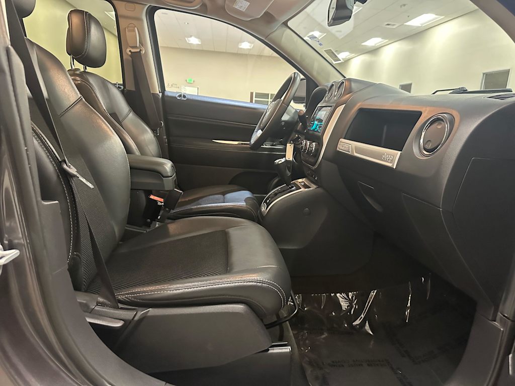 Thumbnail: 2016 Jeep Compass - 12