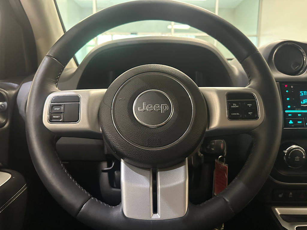 Thumbnail: 2016 Jeep Compass - 14