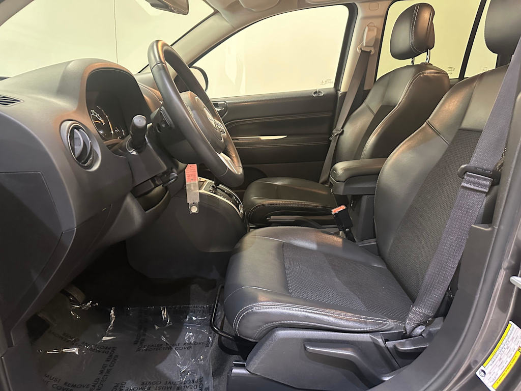 Thumbnail: 2016 Jeep Compass - 11