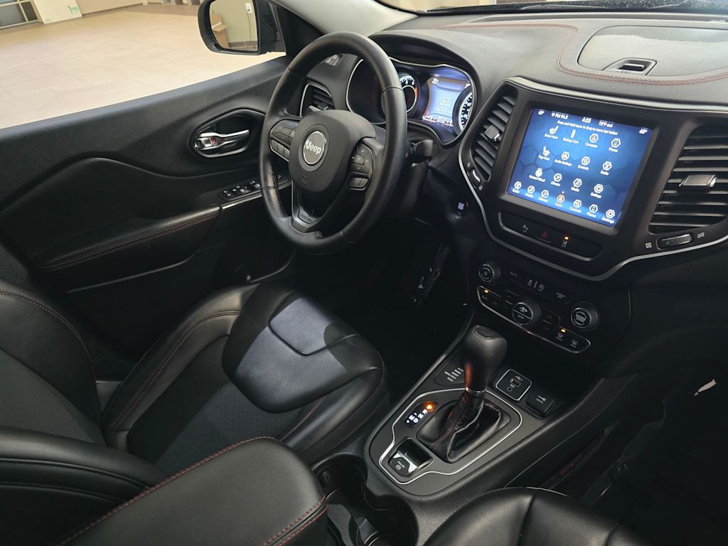 Thumbnail: 2021 Jeep Cherokee - 32