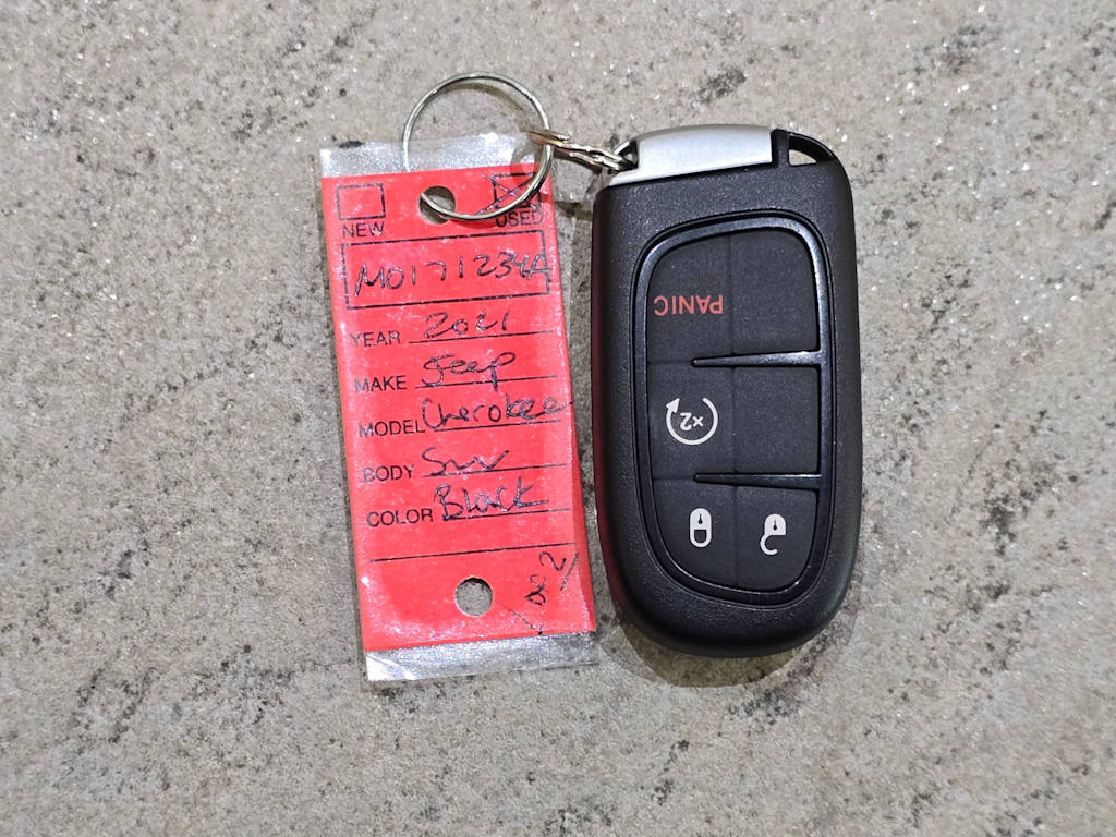 Thumbnail: 2021 Jeep Cherokee - 20
