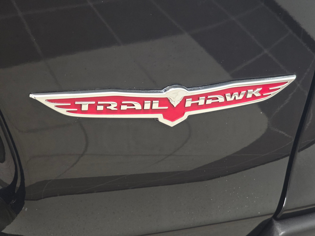 Thumbnail: 2021 Jeep Cherokee - 7