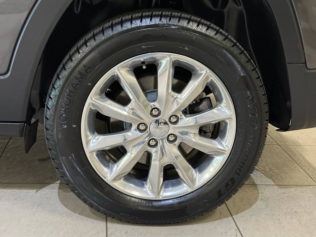 Thumbnail: 2015 Jeep Cherokee - 7
