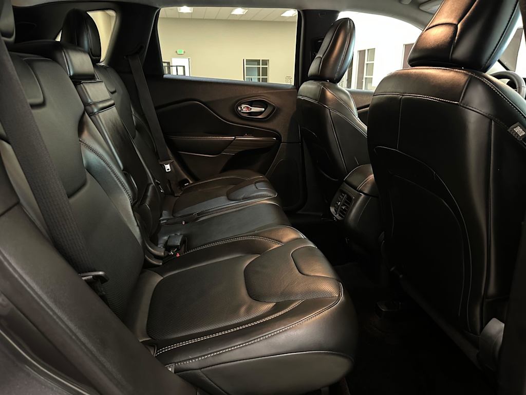 Thumbnail: 2015 Jeep Cherokee - 30