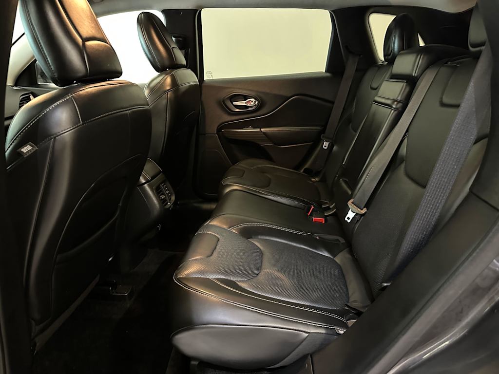 Thumbnail: 2015 Jeep Cherokee - 12