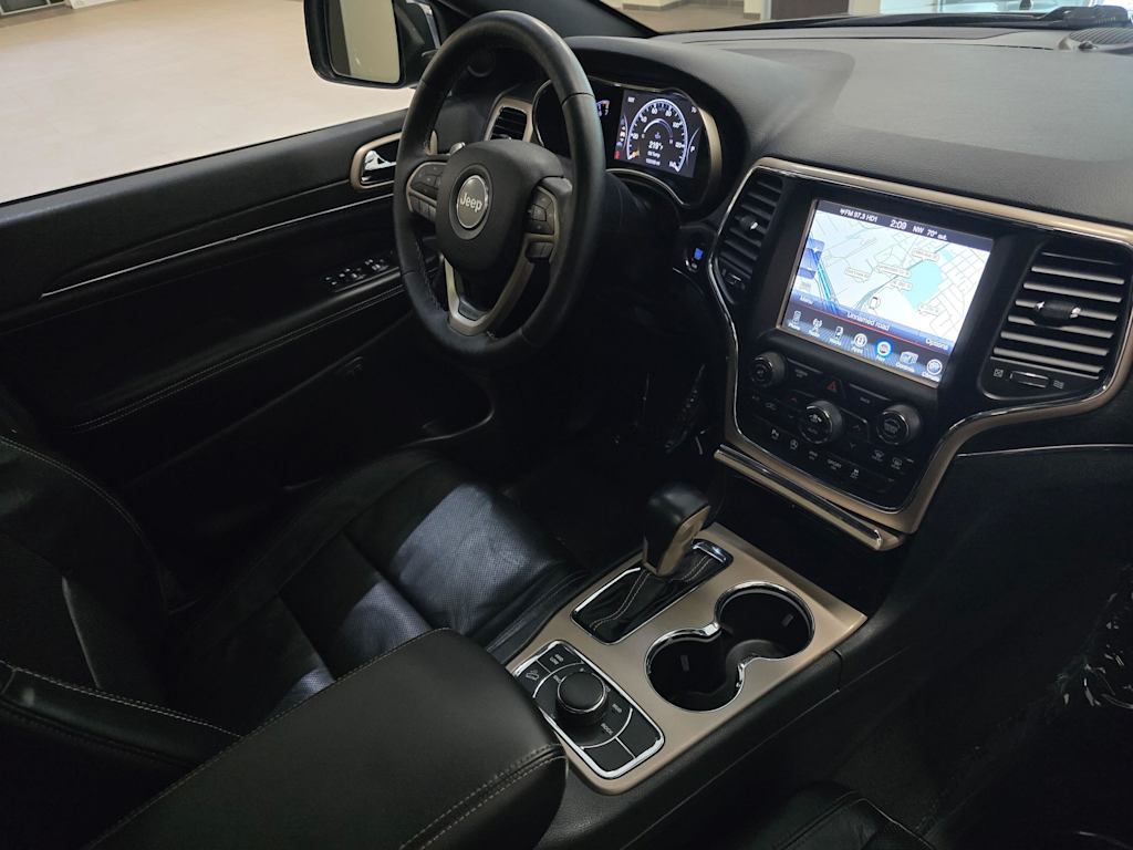 Thumbnail: 2017 Jeep Grand Cherokee - 15