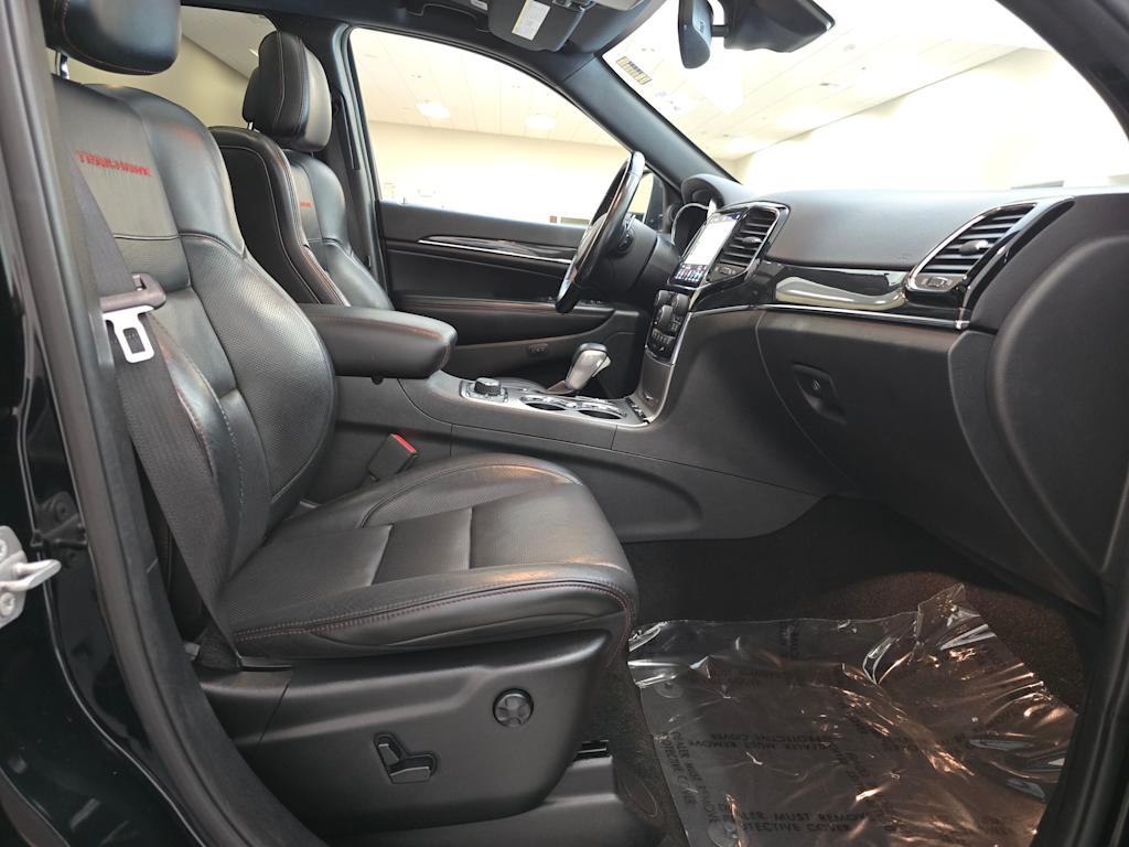 Thumbnail: 2020 Jeep Grand Cherokee - 11