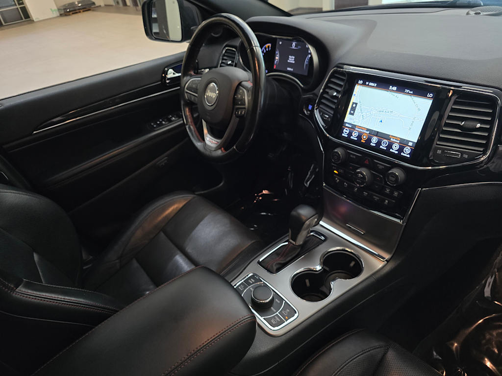 Thumbnail: 2020 Jeep Grand Cherokee - 14