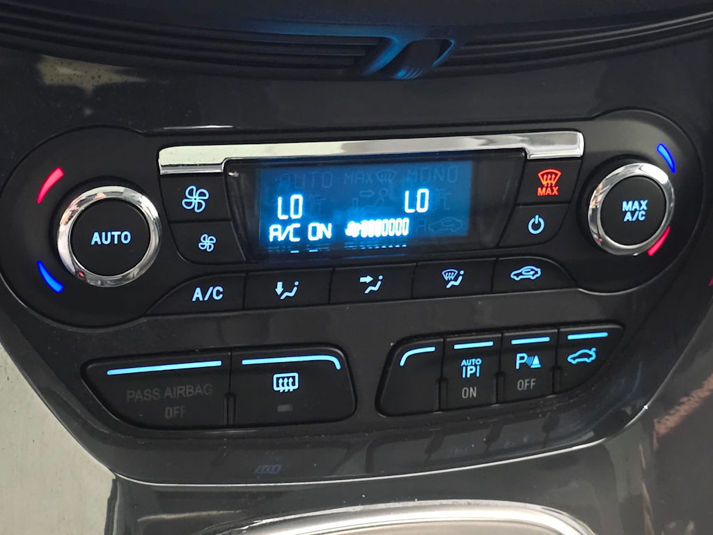 Thumbnail: 2013 Ford Escape - 23