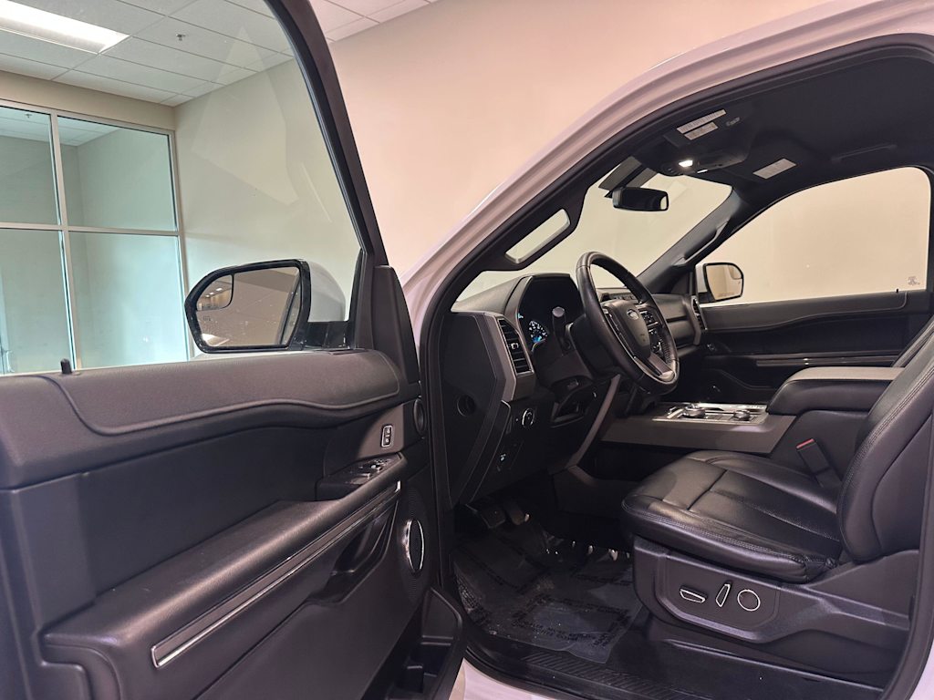 Thumbnail: 2019 Ford Expedition - 14