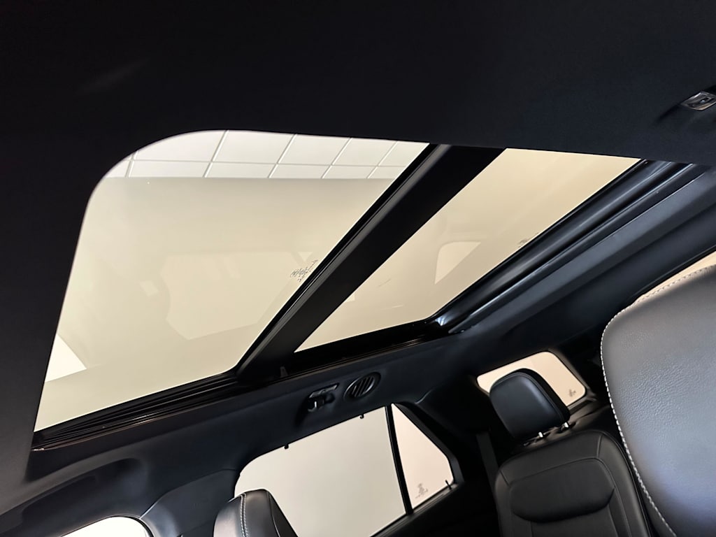 Thumbnail: 2020 Ford Explorer - 28