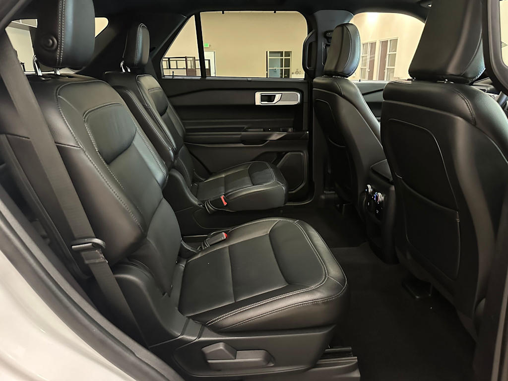 Thumbnail: 2020 Ford Explorer - 31