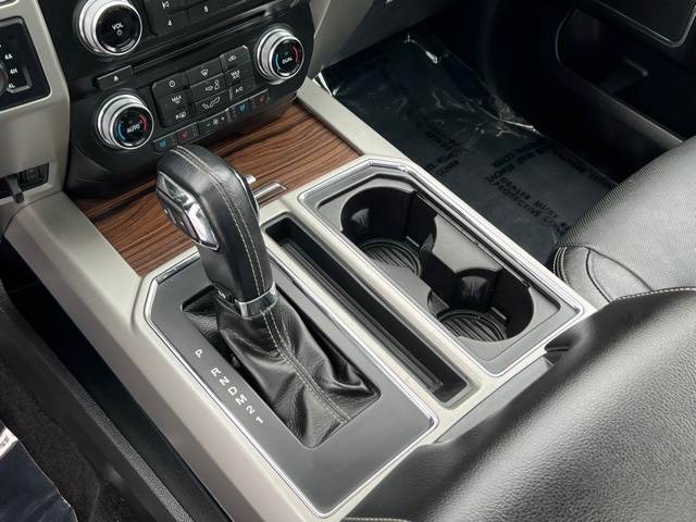 2015 Ford F-150 Lariat 16