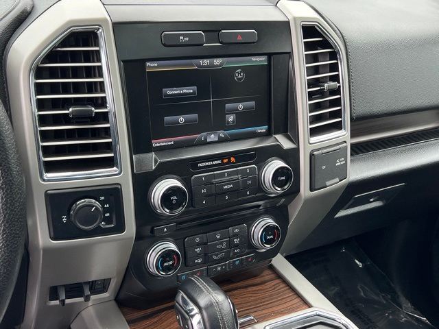 2015 Ford F-150 Lariat 15