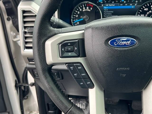 2015 Ford F-150 Lariat 26