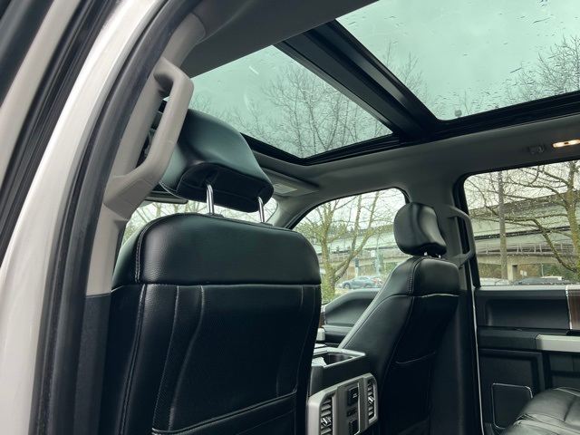2015 Ford F-150 Lariat 21