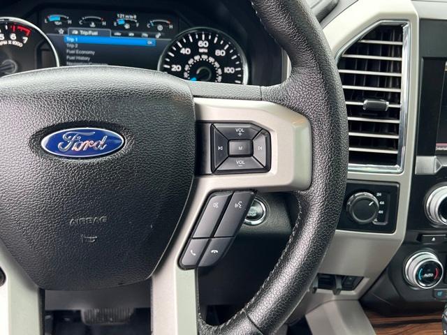2015 Ford F-150 Lariat 25