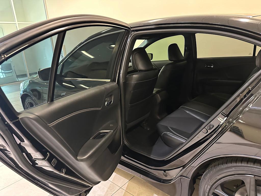 Thumbnail: 2016 Honda Accord - 23