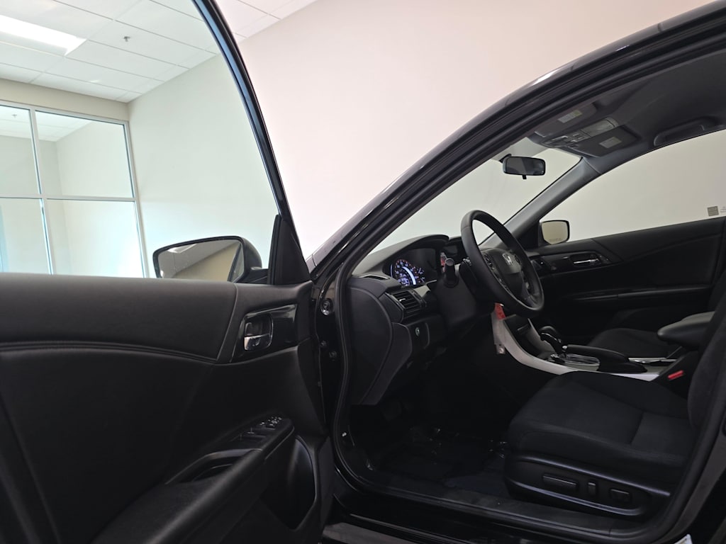 Thumbnail: 2015 Honda Accord - 15