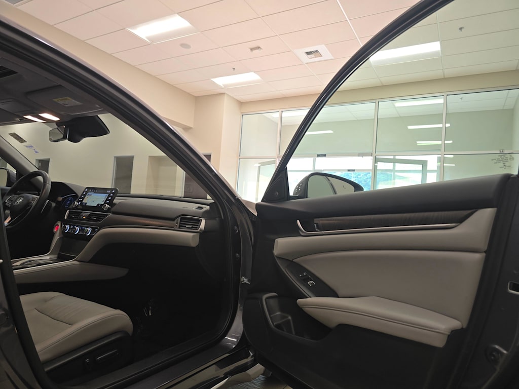 Thumbnail: 2018 Honda Accord - 32