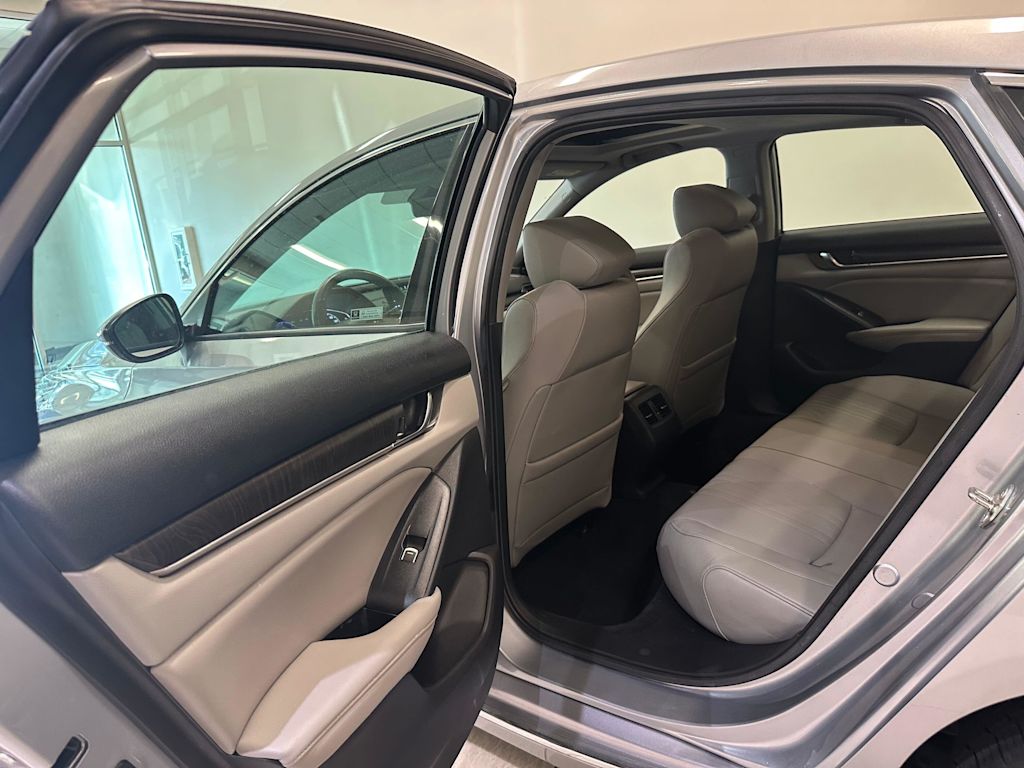 Thumbnail: 2019 Honda Accord - 30