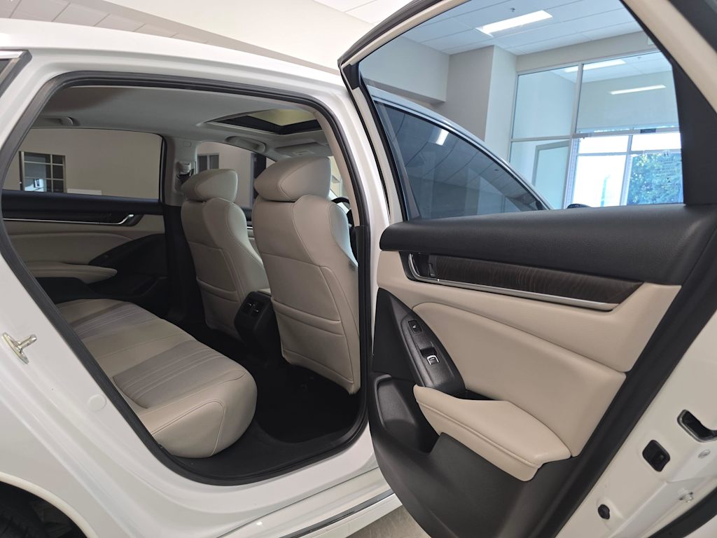 Thumbnail: 2020 Honda Accord - 32