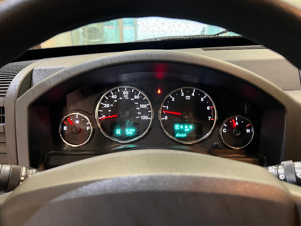 Thumbnail: 2010 Jeep Liberty - 17